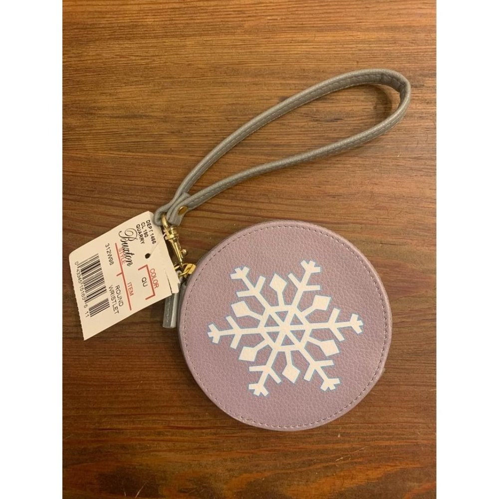 NWT Buxton Wristlet Snowflake circle Purse